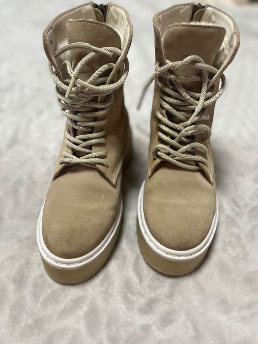 Зимові чоботи жіночі