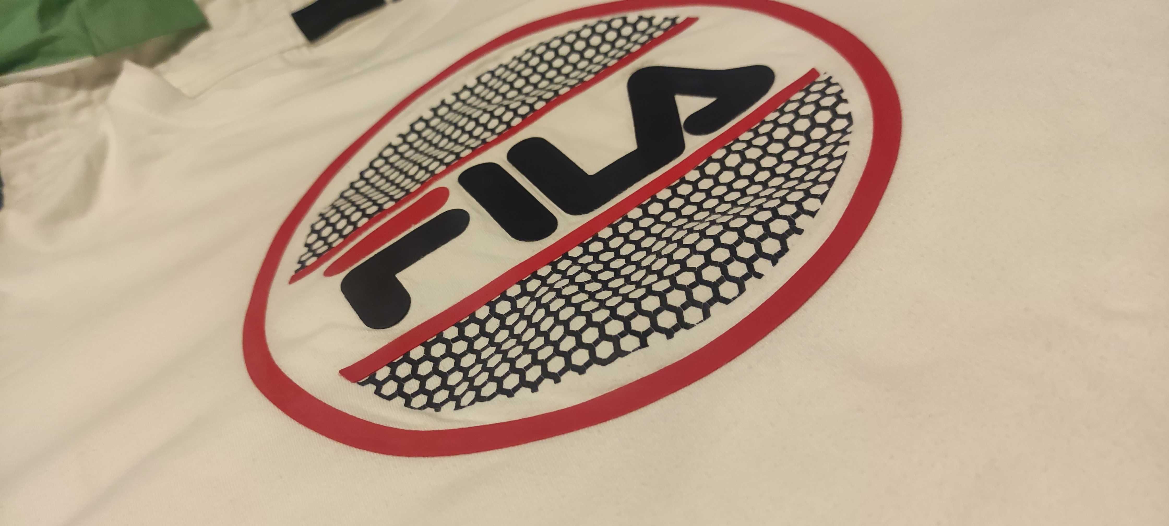 T-Shirt Fila Branca com Logo (Tamanho M)