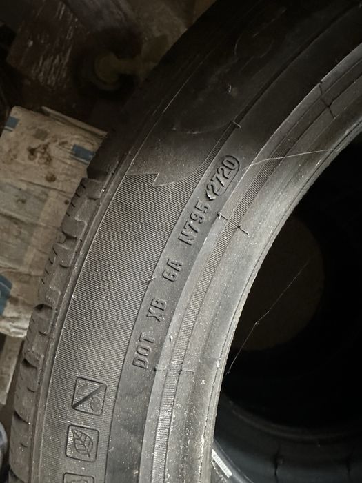 Opony zimowe Pirelli Scottozero 255/45/20