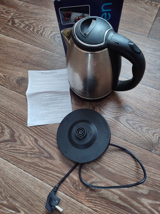 Електричний чайник. Віддам