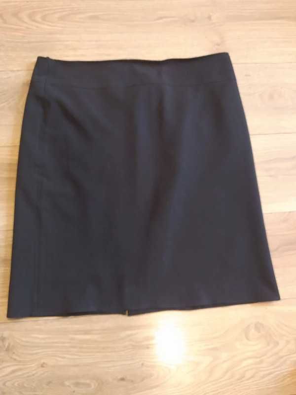 Elegancka czarna spódnica roz 48