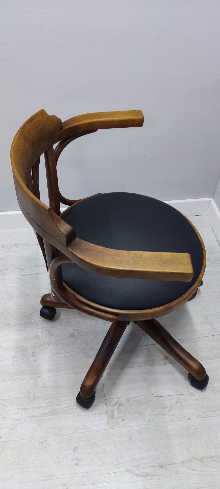 Fameg krzesło fotel obrotowy
