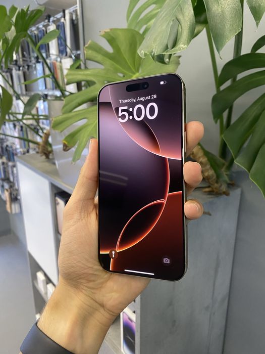 iPhone 16 Pro Max 256Gb Desert Neverlock від Магазину