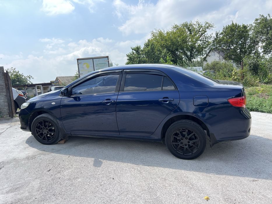 Тойота корола 1.6 автомат