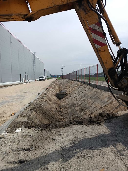 Usługi koparką kołową LIEBHERR