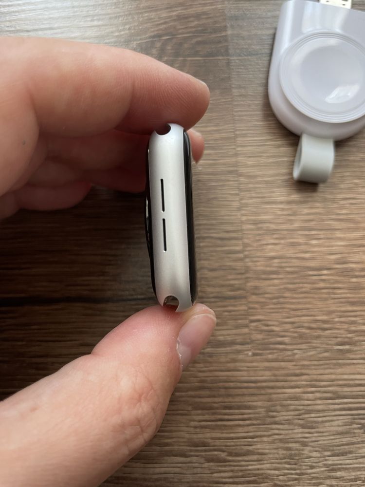Apple Watch 4-44mm Silver