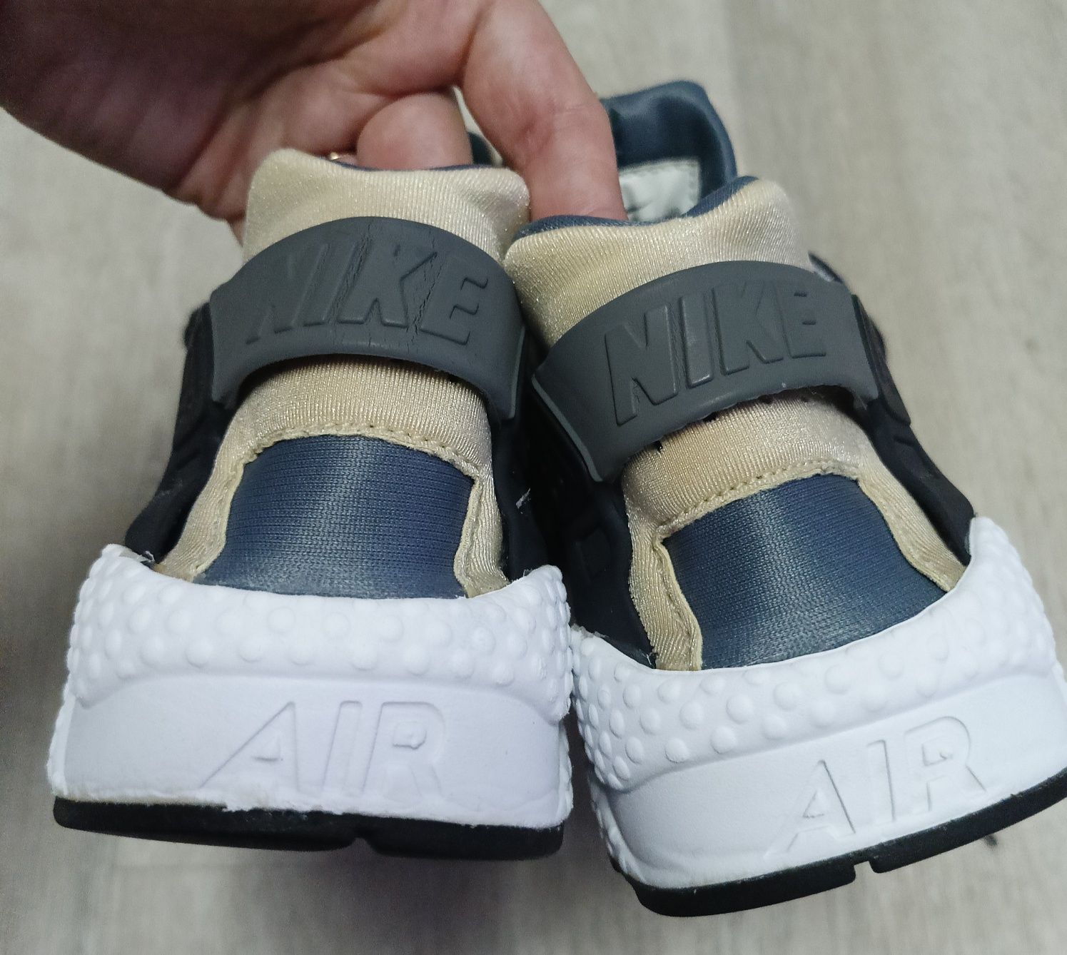 Buty huarache Nike Wmns Air Huarache Run "Anthracite"