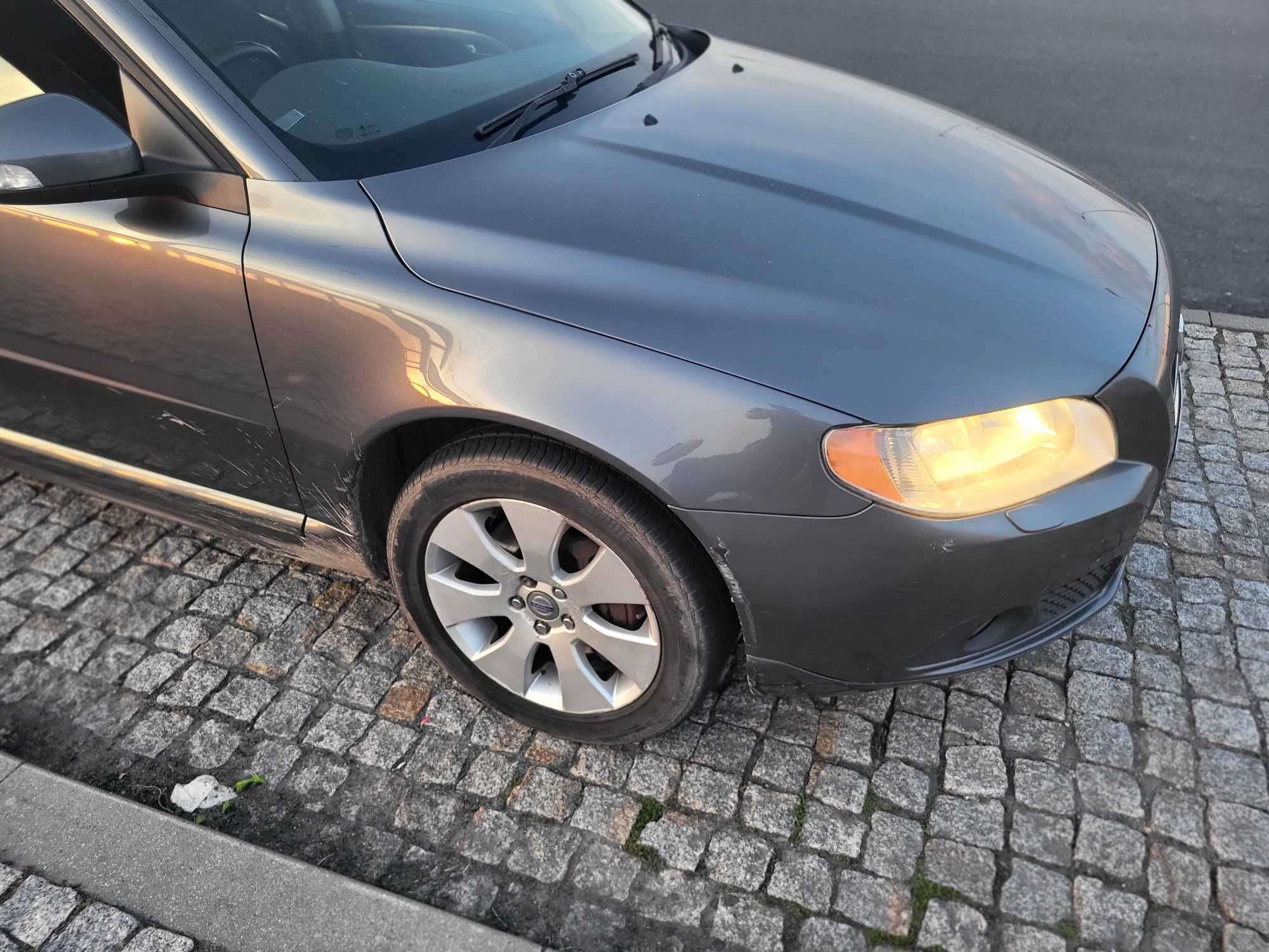 klapa bagażnika Volvo V70 2.4d 185km