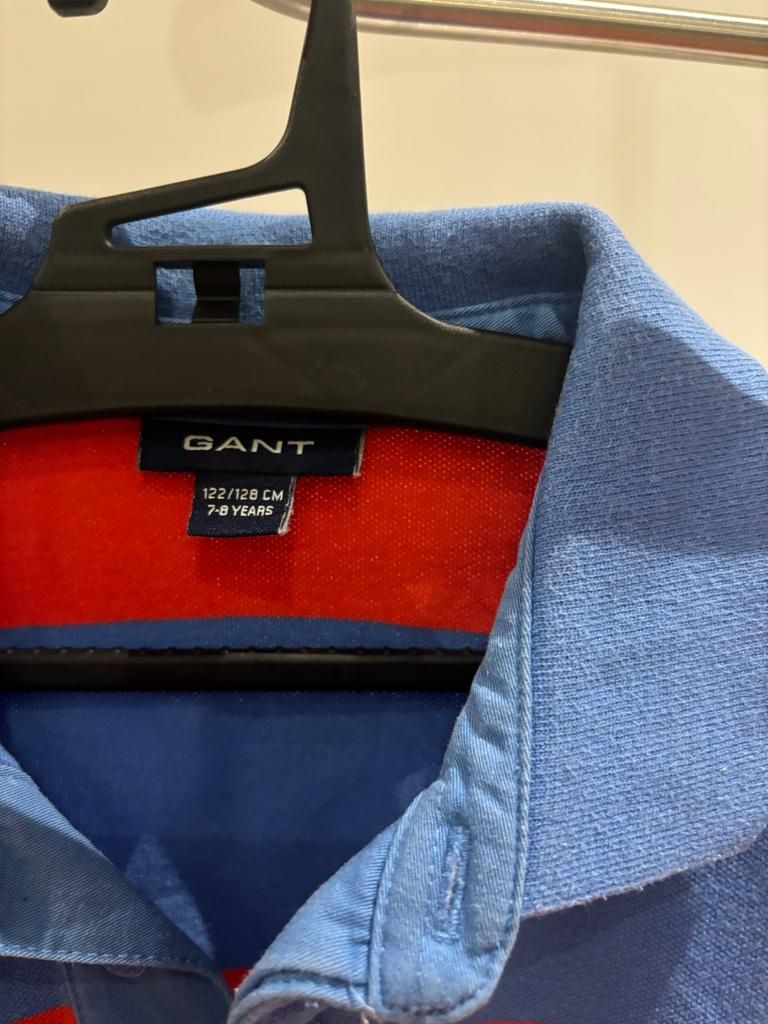 Polo Gant vermelho e azul