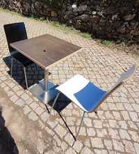 Mesas e cadeiras café