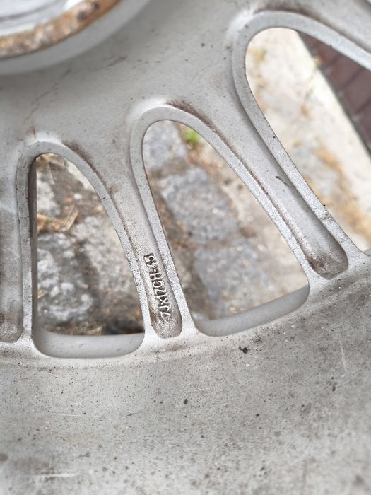 Kola/felgi 17"x7J et 45 4x100