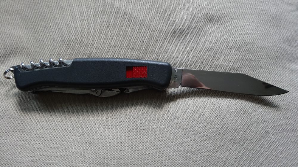 Nóż,scyzoryk Wenger Ranger 04 Everest victorinox,plus etuii z latarką,