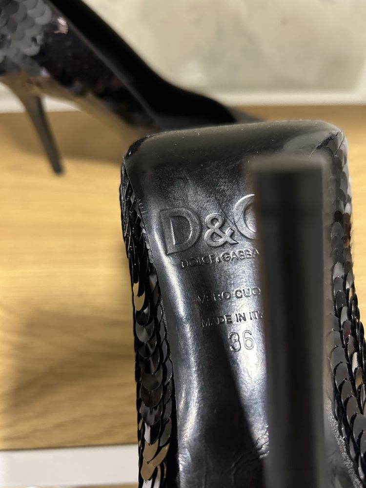 Туфлі Dolce&Gabbana.