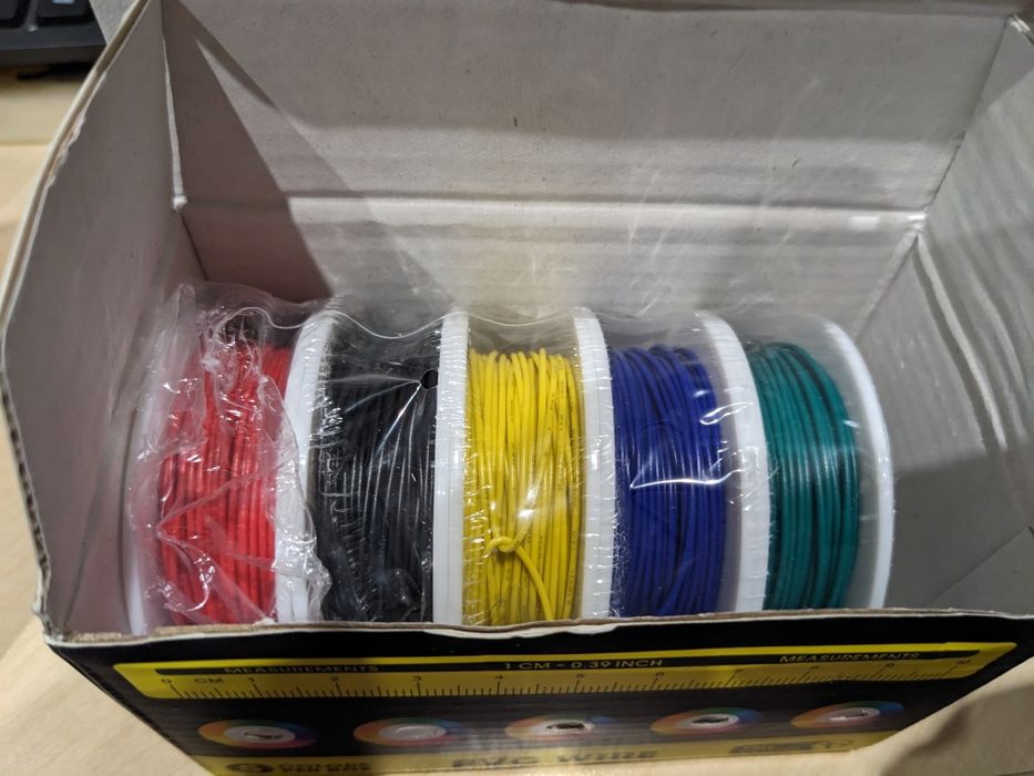 Монтажний багатожильний дріт провід 30AWG в ПВХ ізоляції