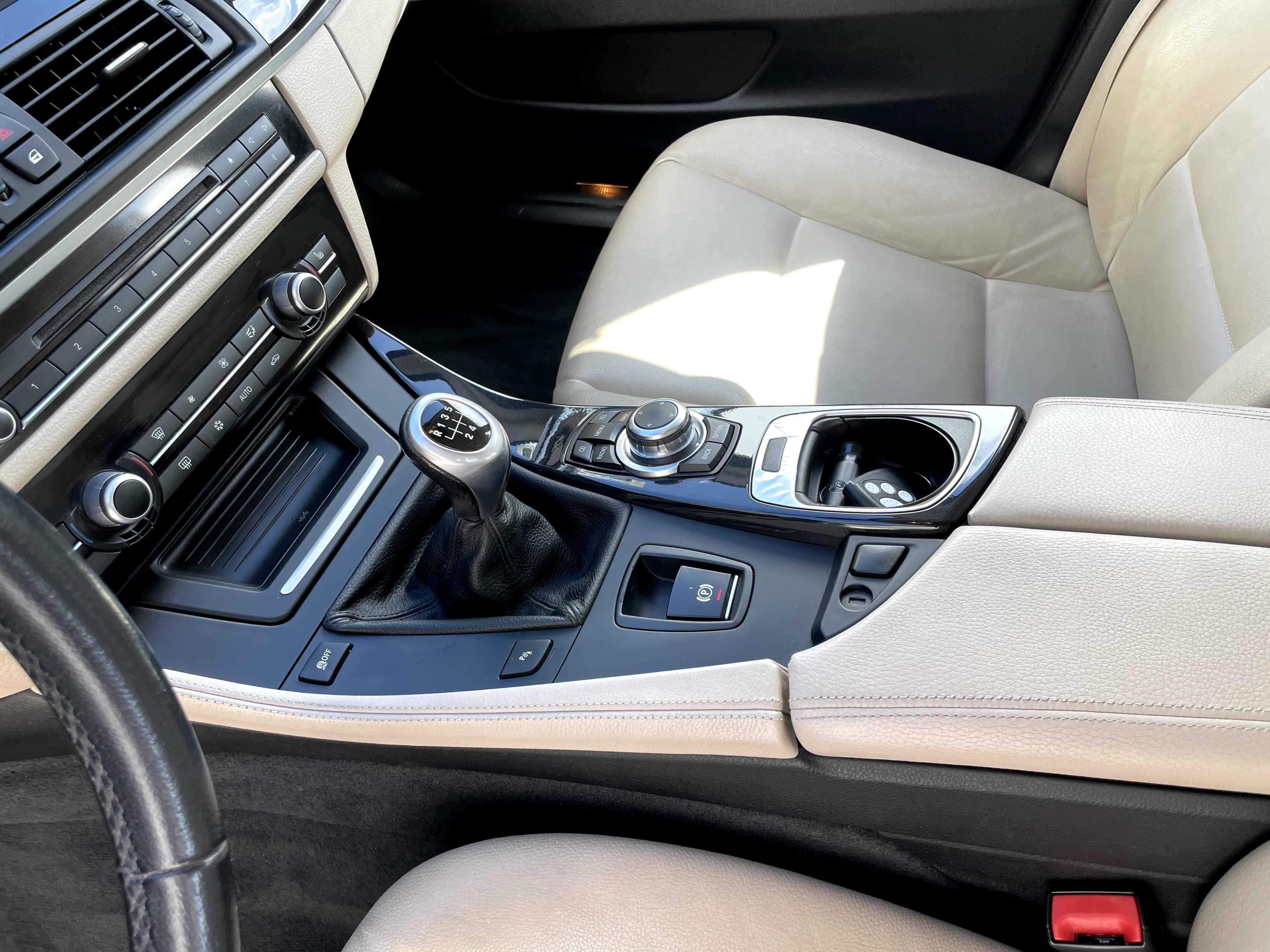 BMW Touring 520d - 2011 - diesel - 252.000 km