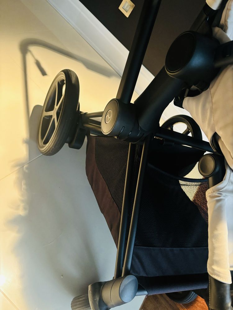 Wózek CYBEX E PRIAM 4.0  beżowe kwiat