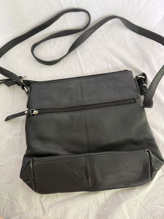 Жіноча шкіряна сумка мессенджер