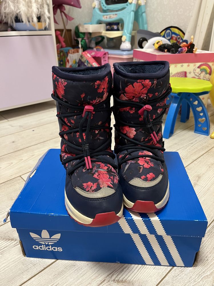 Adidas snowboot зимові чоботи жіночі
