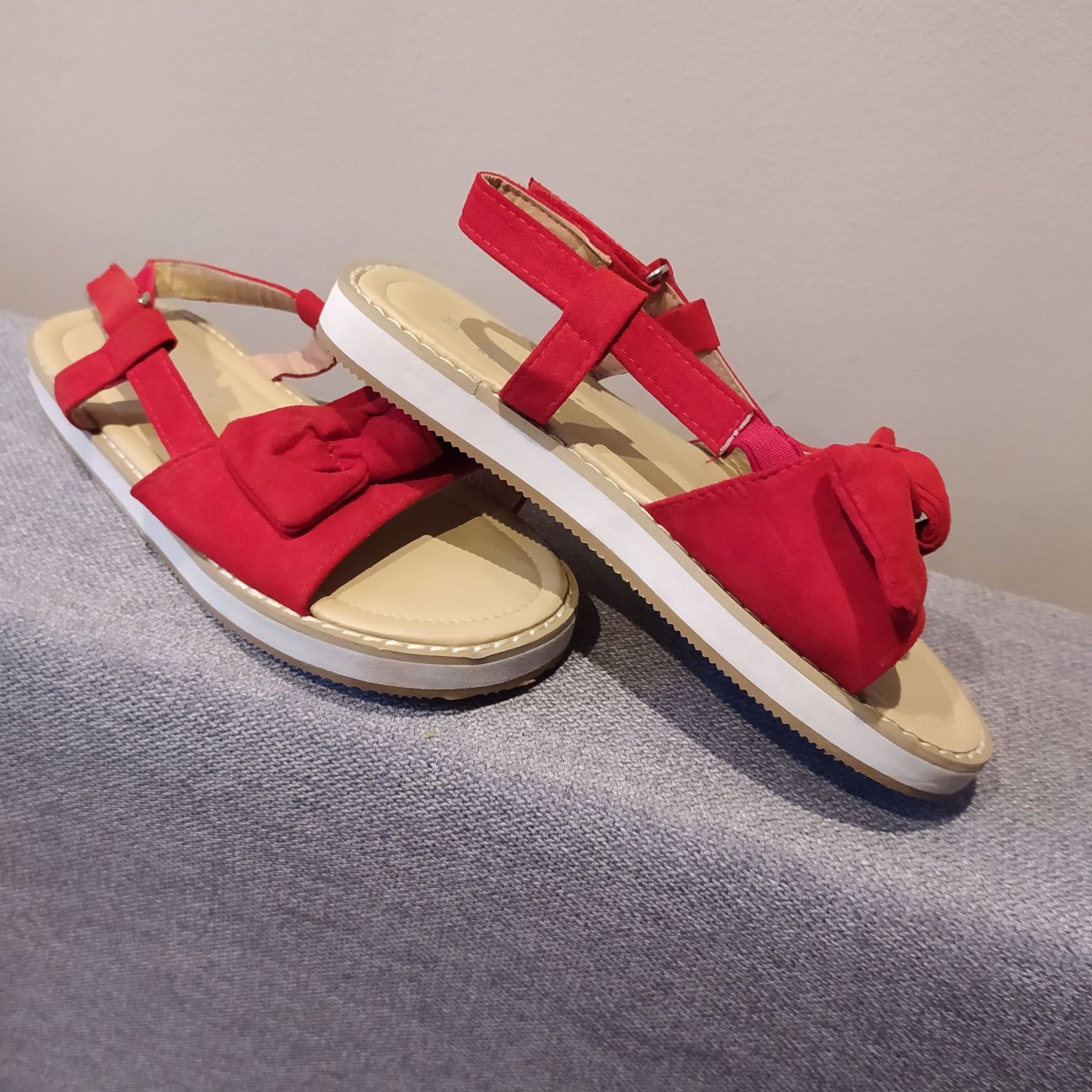 75-> sandały sandałki z kokardą RESERVED czerwone r.32 19cm JAK NOWE