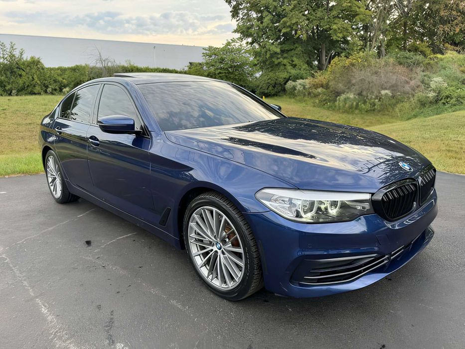 BMW 5 Series      2020