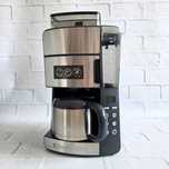 Ekspres do kawy z młynkiem Russell Hobbs Grind&Brew
