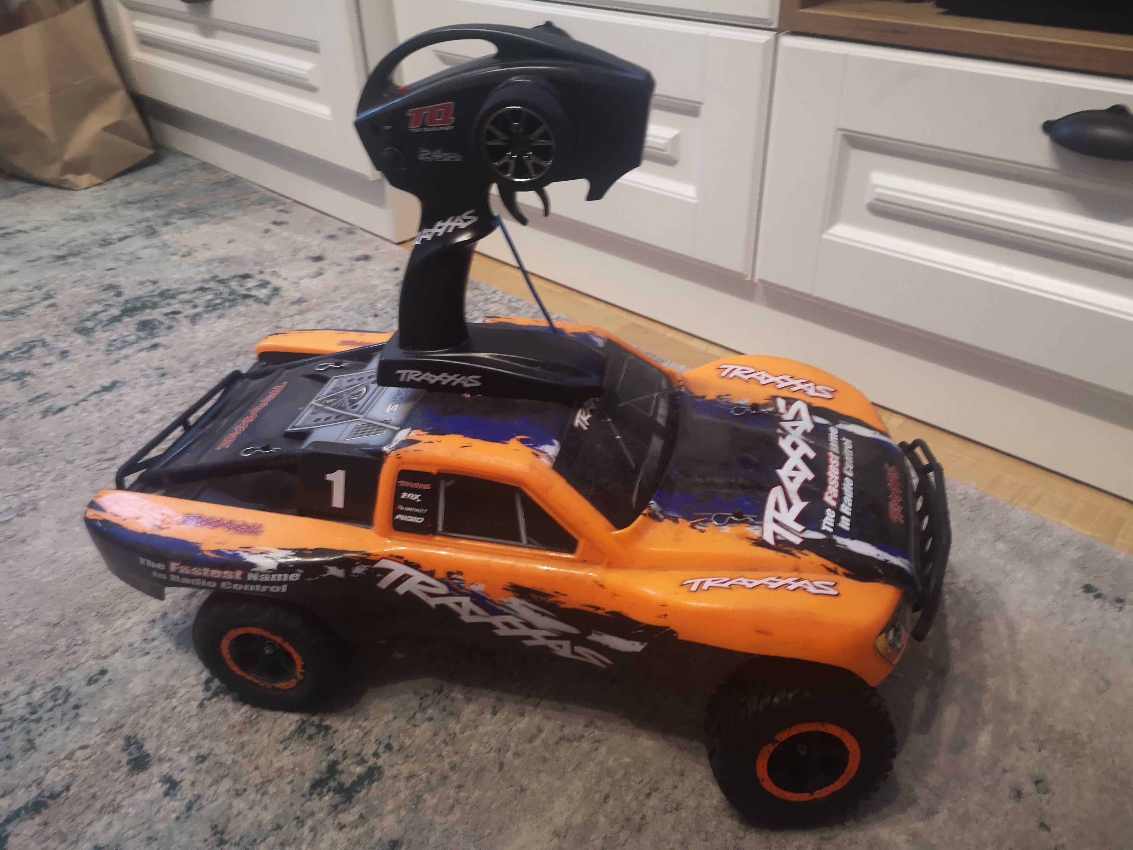 TRAXXAS 1/10 Slash 2WD Orange Special Edition