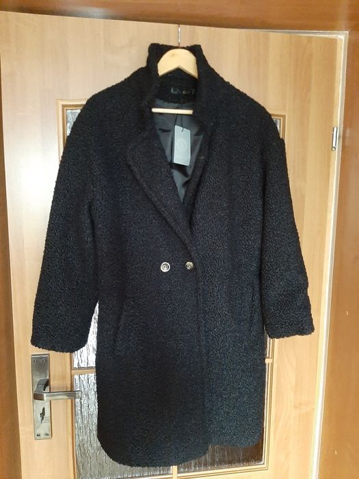 Czarny płaszcz damski oversize miś teddy boucle