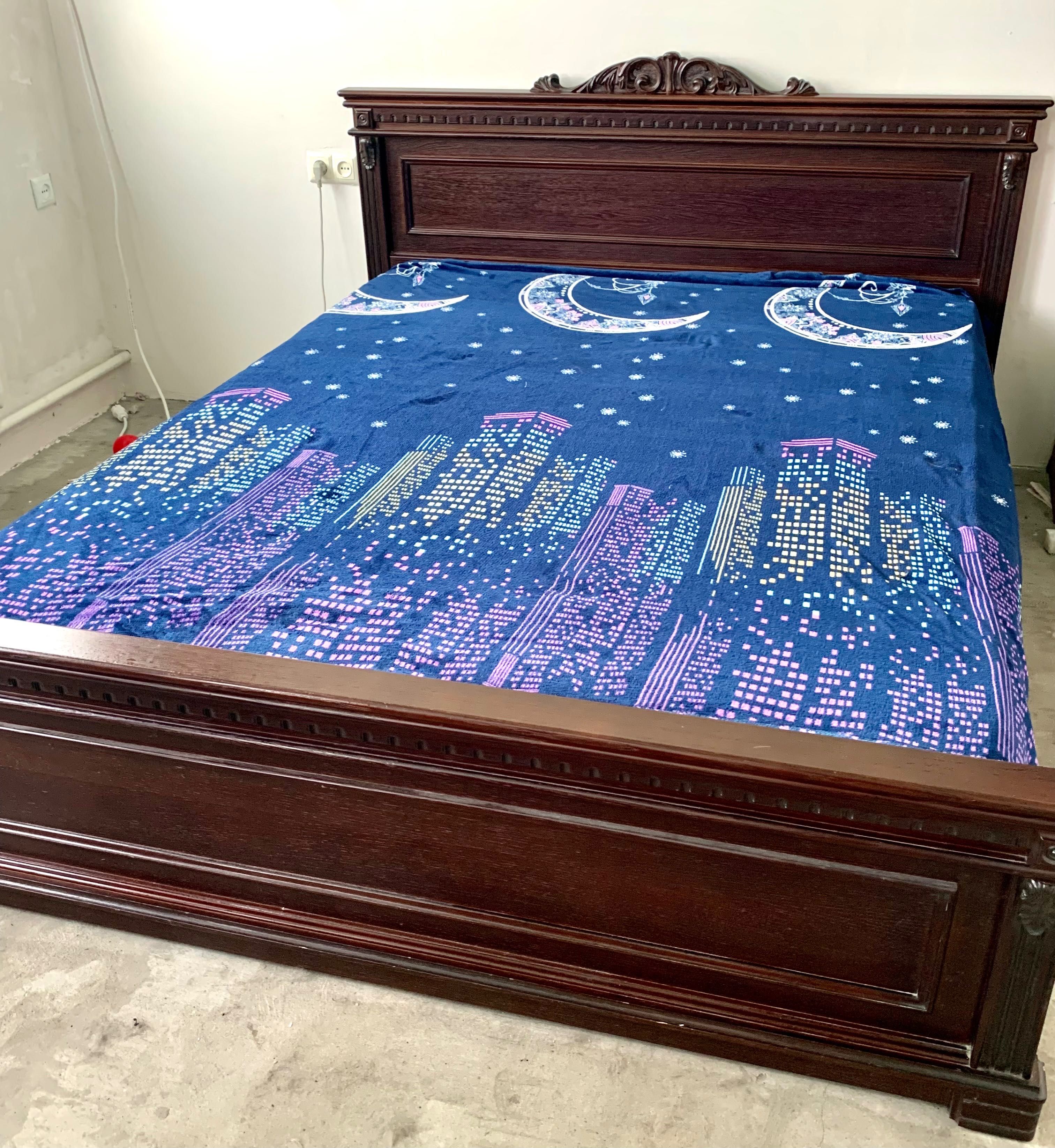 Кровать деревʼяна