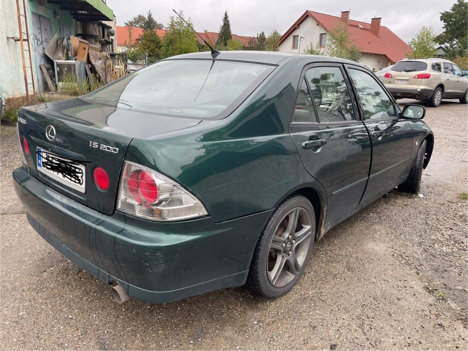 Lexus is200 LPG 2000 rok części czesci