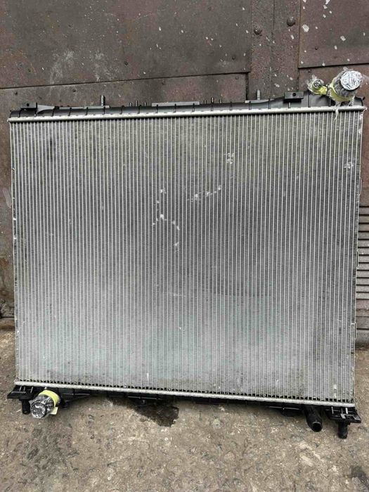 Land Rover Discovery 5 радіатор