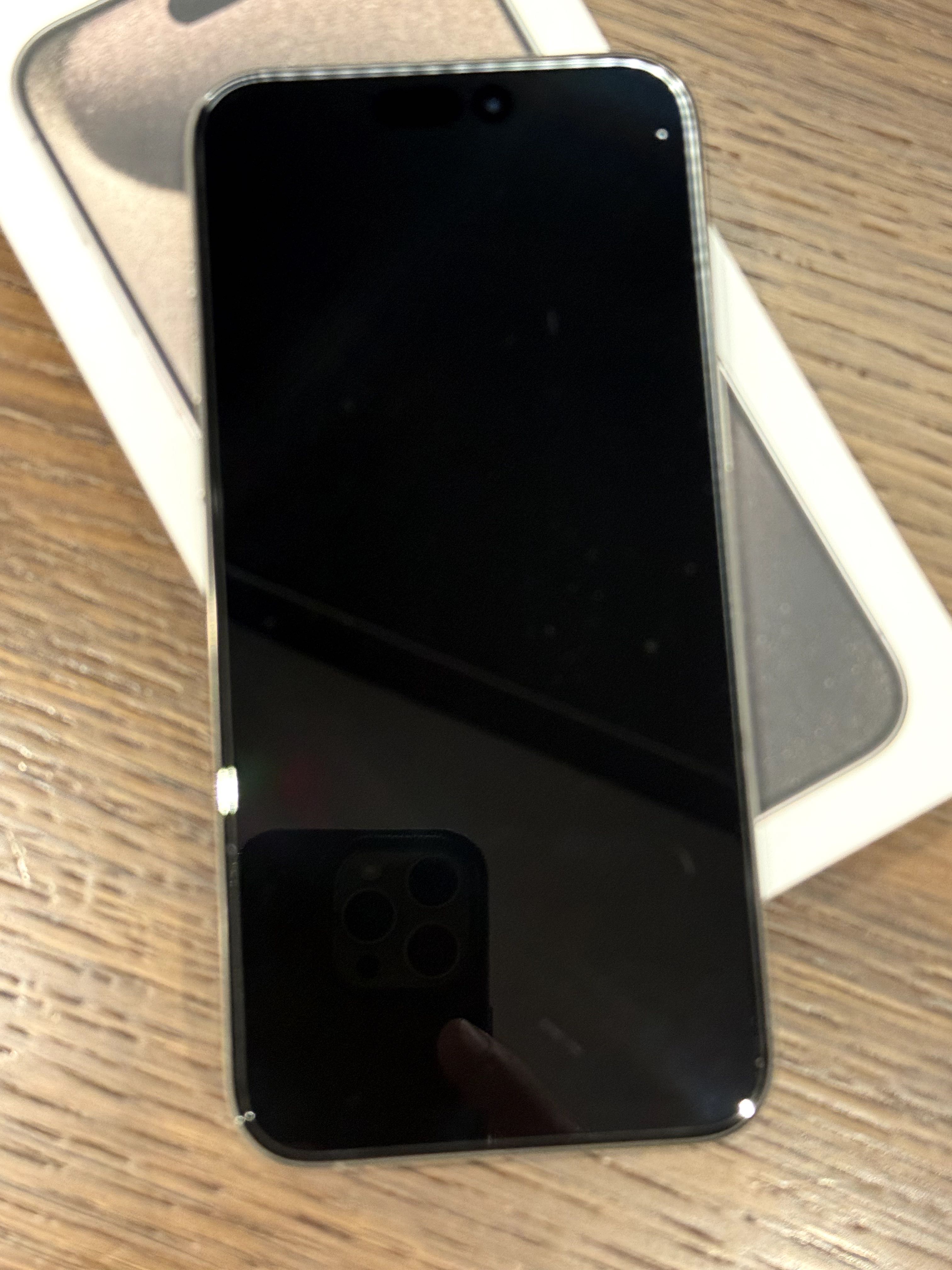 iPhone 15 Pro Max c/ Apple Care