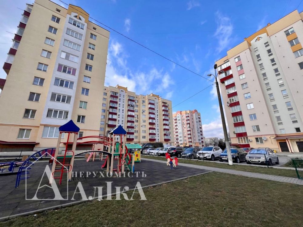 Продам простору 1-кімнатну квартиру в новобудові