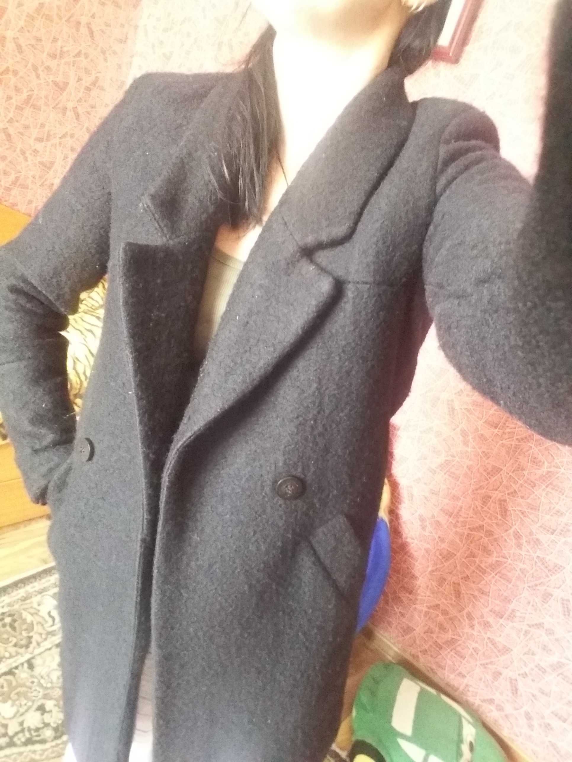 Пальто з валяної шерсті XS. Zara