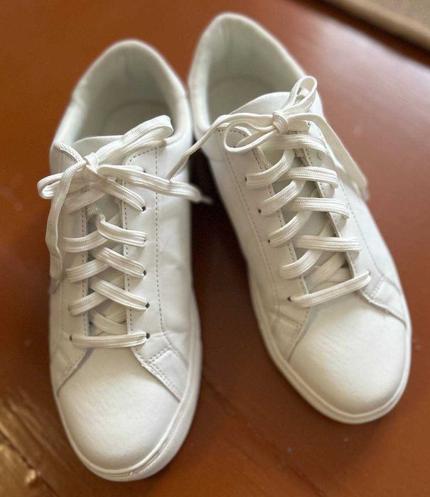 Кросівки білі ASOS