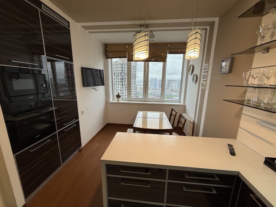 Здам квартиру 3 кім. вул. Урлівська б.23а( ліфти працюють 24/7)