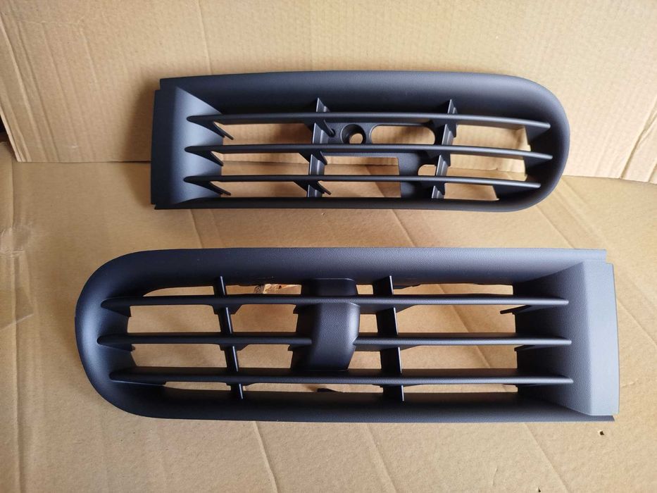 Grelhas para faróis nevoeiro/SEM faróis AUDI A3 8L ORIGINAL