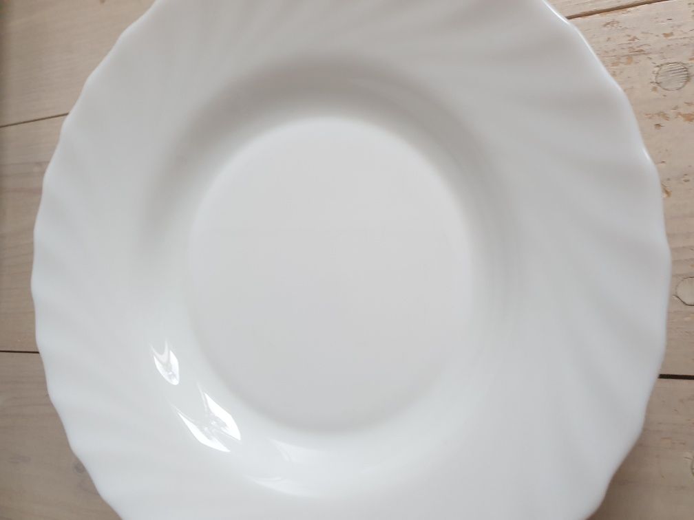 Białe talerze głębokie Arcopal 6 sztuk zestaw