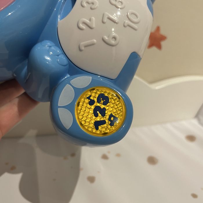 Zabawka interaktywna Dumel Ciasteczkowy Hipcio do nauki liczenia