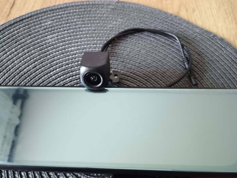 Kamera samochodowa wideorejestrator lusterko przód , tył+ karta 32 Gb
