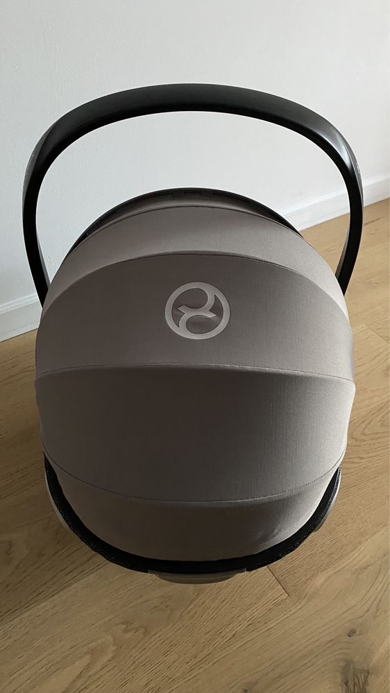 Cybex PLATINUM Cloud Z i-size fotelik nosidełko