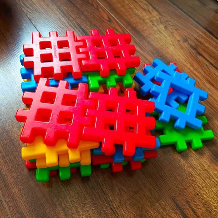 Klocki (dwa rodzaje) + puzzle piankowe