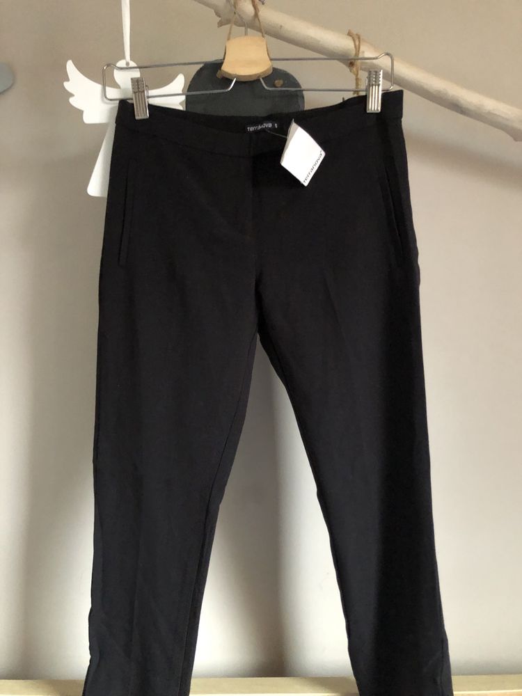 Eleganckie czarne spodnie Terranova  damskie r.S (36)