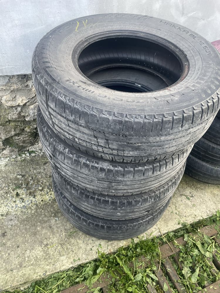 245/70 r16 roadstone