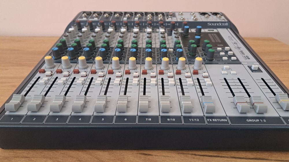 Мікшерний пульт Soundcraft Signature 12