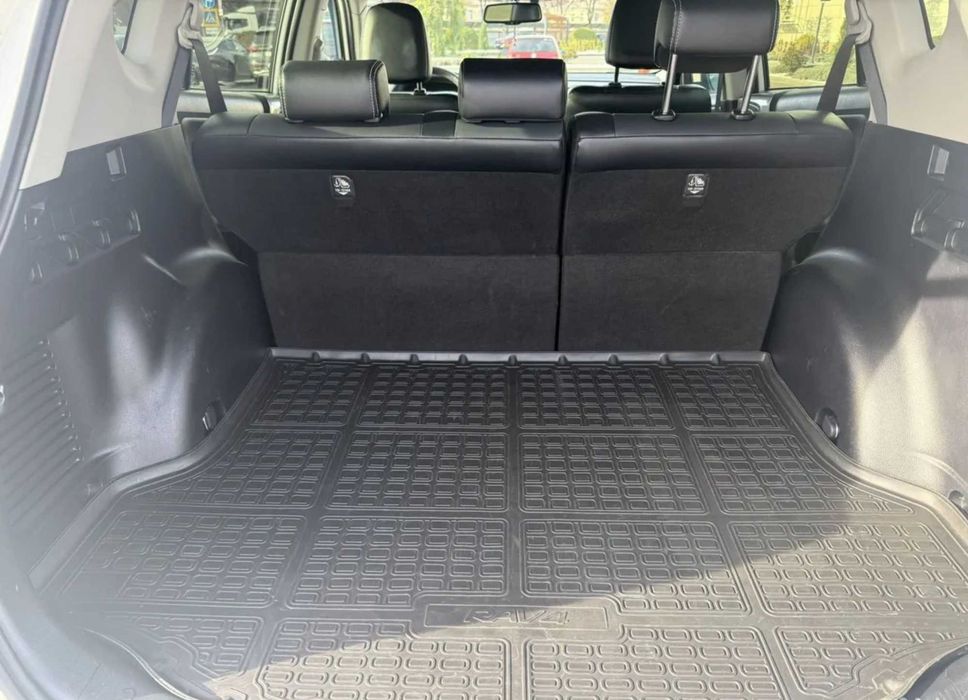 Toyota RAV4 2.5, 2016, 159 000 км