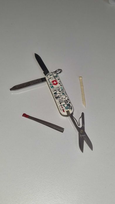 Scyzoryk, Limitowana edycja "Iron Factory" Victorinox Classic SD