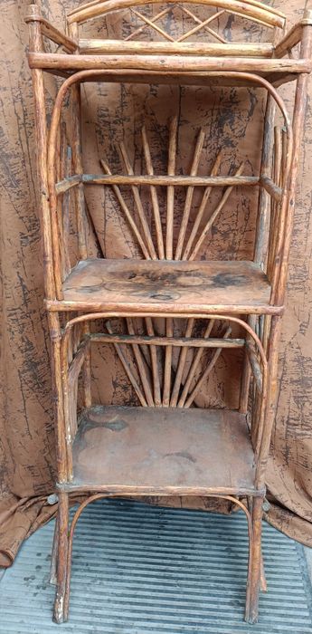 Вінтажні етажерка з лози