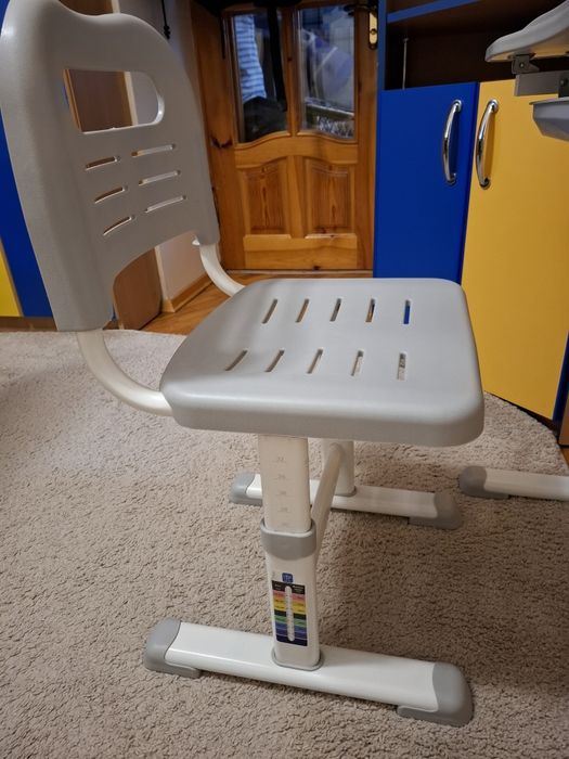 Дитяча регульована парта зі стільцем з ящиком та підставкою для книг