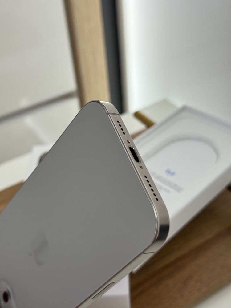 iPhone 16 Pro Max 256GB Natural Titanium