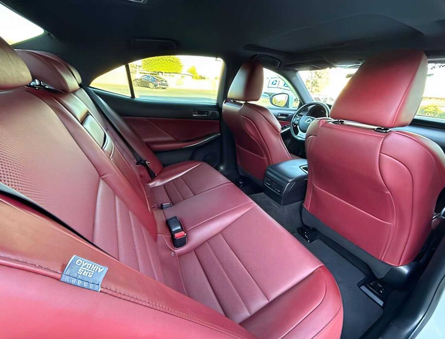 Lexus IS 350      2017